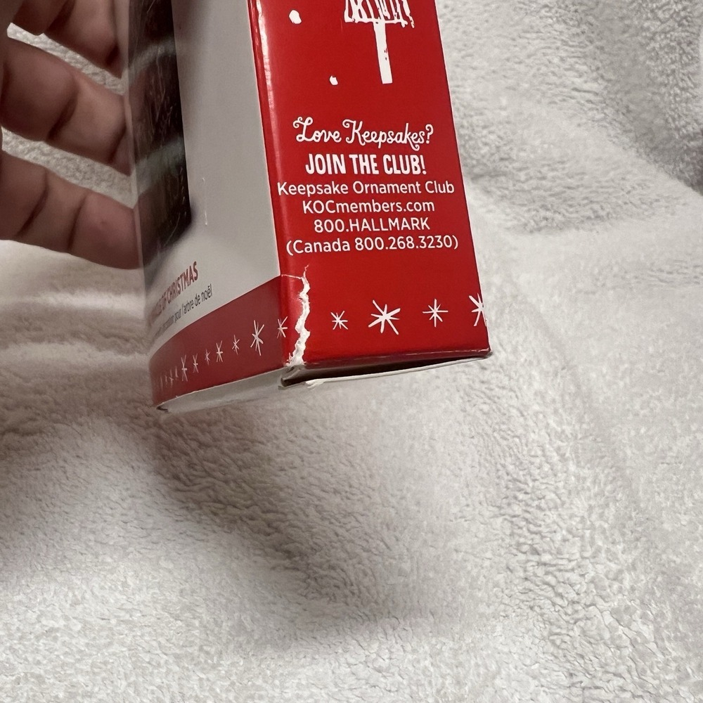 Hallmark Keepsake Ornament 2016 The Miracle of Christmas This Family Believes - Picture 4 of 14